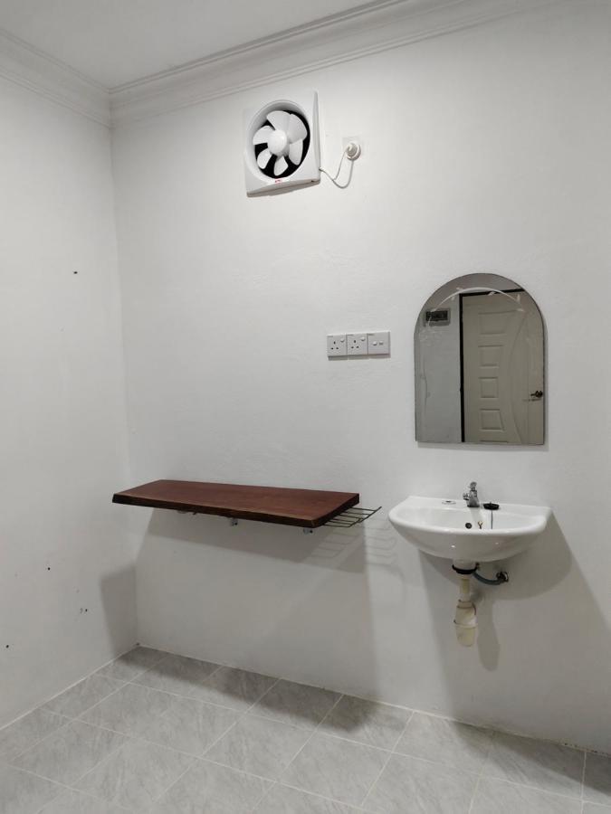 Ez Roomstay *