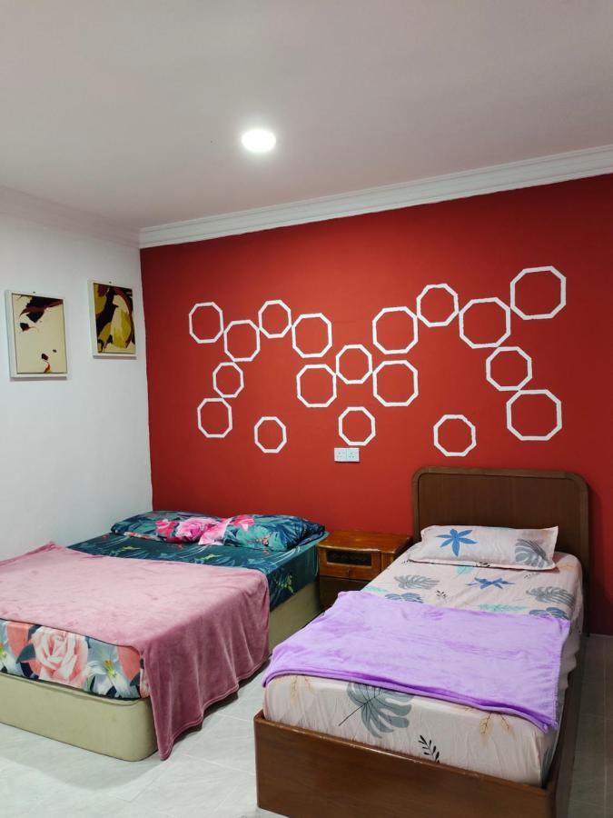 Ez Roomstay